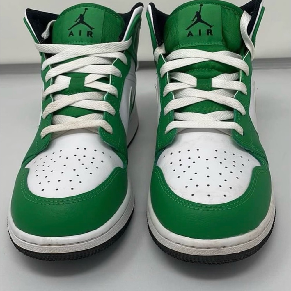 Jordan 1 Lucky Greens Size 6.5 - Picture 2 of 6